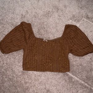 Cropped, puffy mid sleeve, brown shirt from American eagle